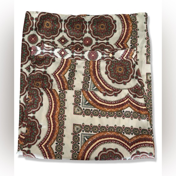 Topshop Satin Mandala Paisley Print A-line Midi Wrap Skirt | Size 8 - Picture 9 of 16